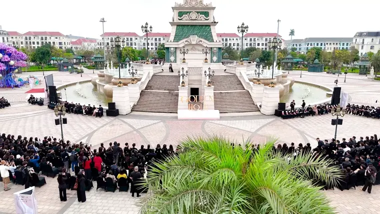 Sự kiện ngoài trời tại quảng trường