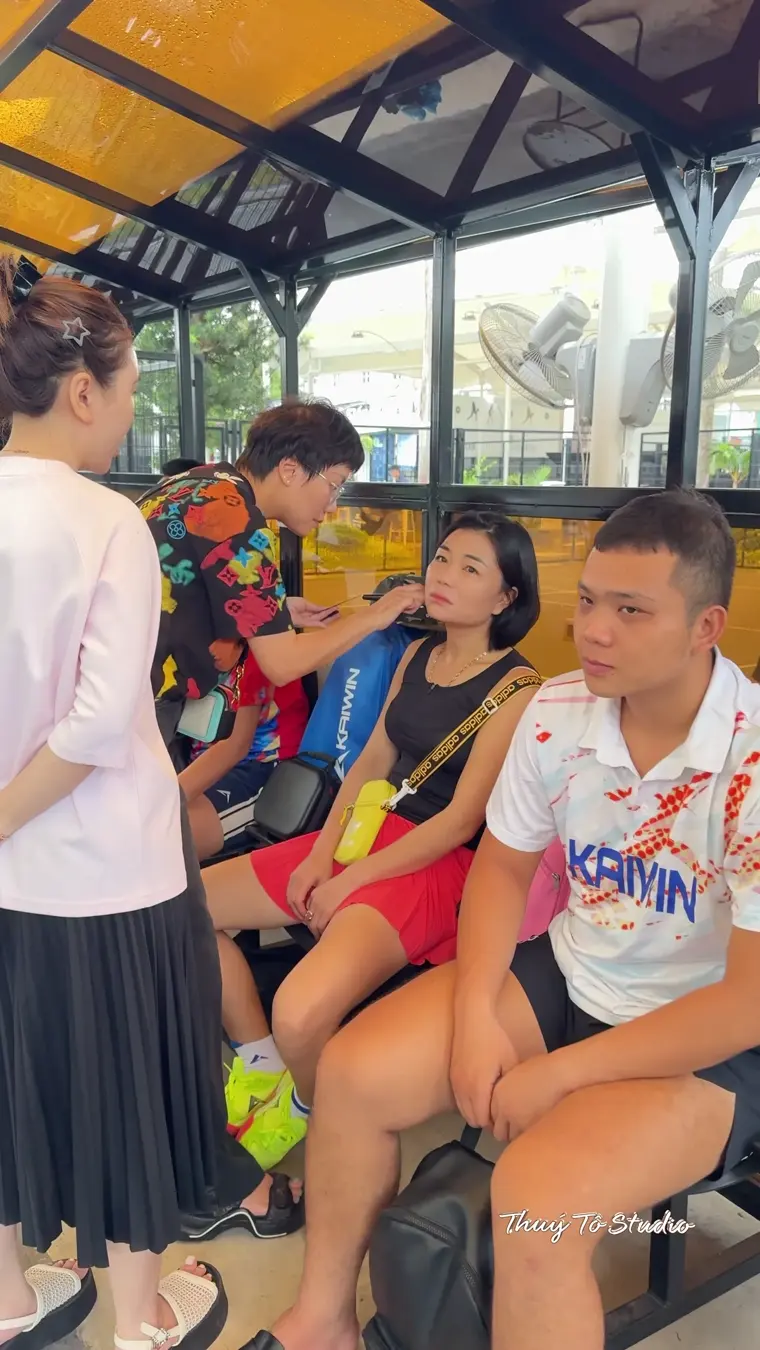 Sân thể thao trong khu